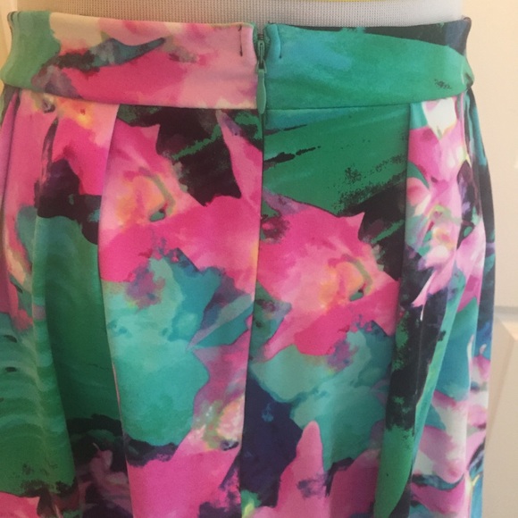 Cynthia Rowley pleated mini skirt with pockets - Picture 3 of 6